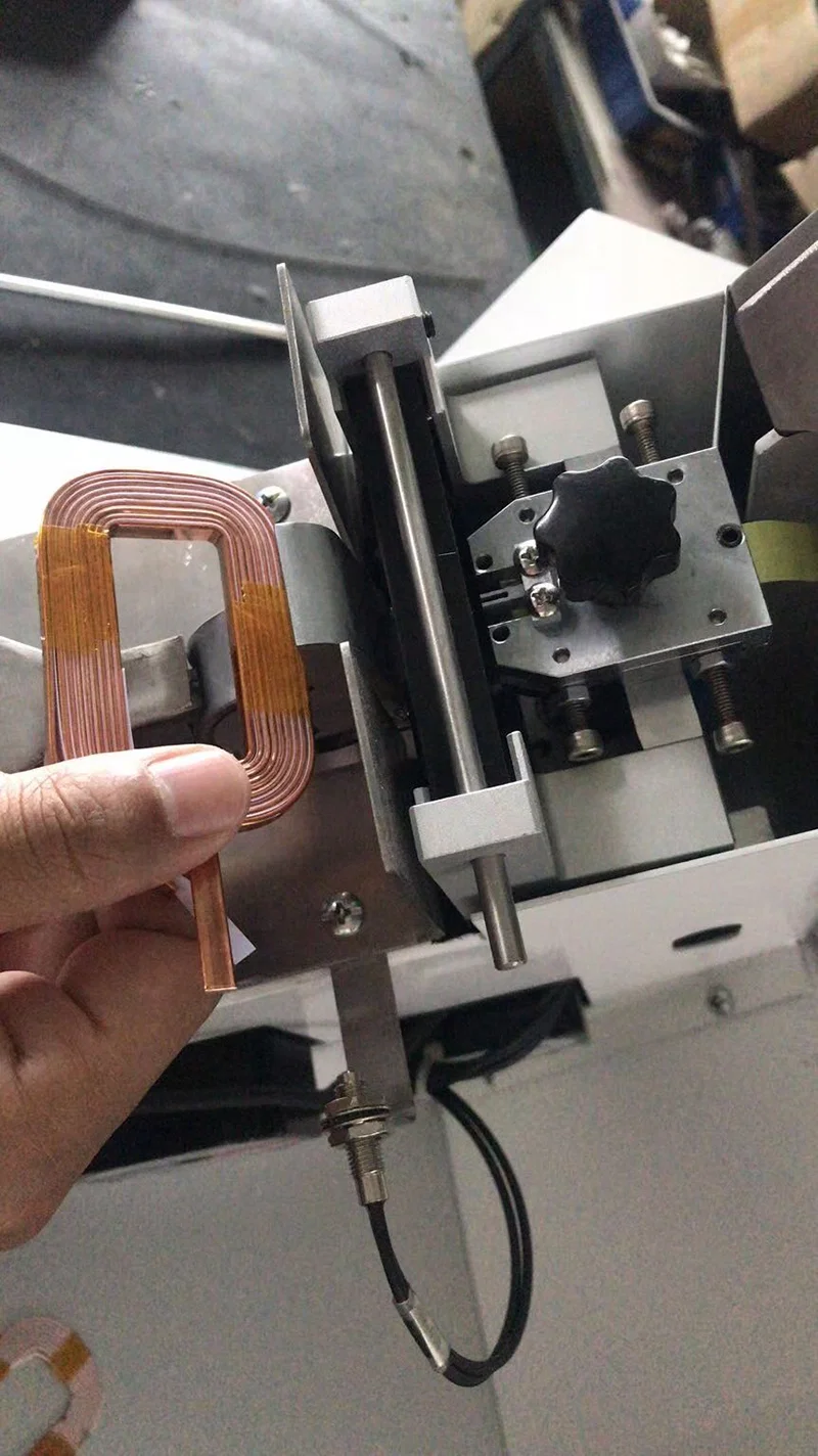 Máquina de encintado para bobinas de alambre, máquina semiautomática de bobinas de alambre para envolver cinta adhesiva