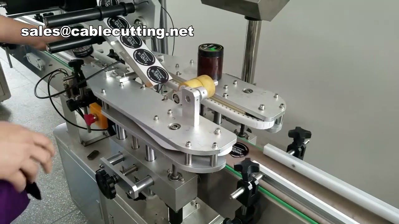 Máquina de Etiquetado e Impresión con Manga Retráctil | Eficiencia Industrial