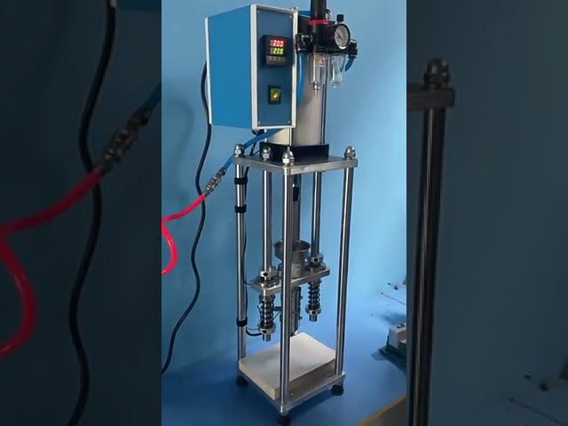 Máquina de Inyección Vertical Mini de Sobremesa para Moldear Conectores USB y Enchufes