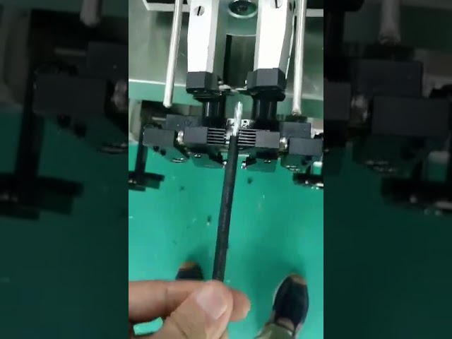 Máquina semiautomática de pelado de cable coaxial - Equipo de precisión industrial
