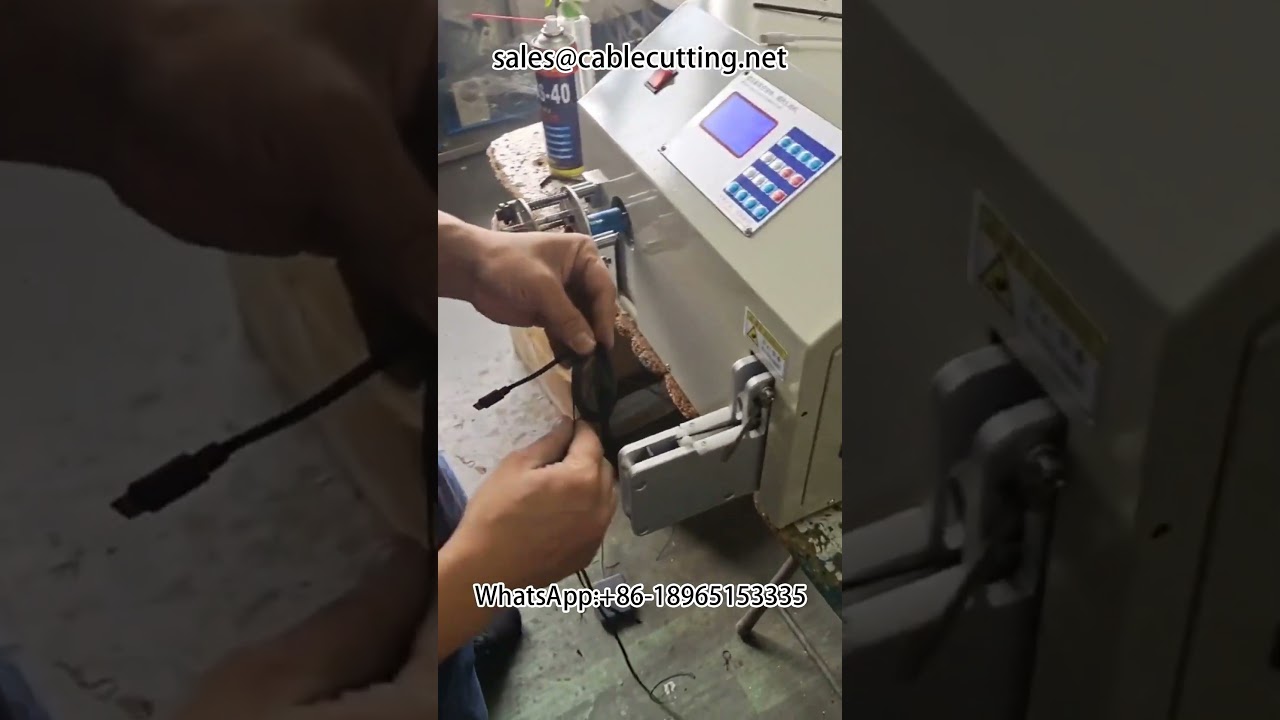 Máquina de bobinado y atado para cables de datos | Automatización eficiente
