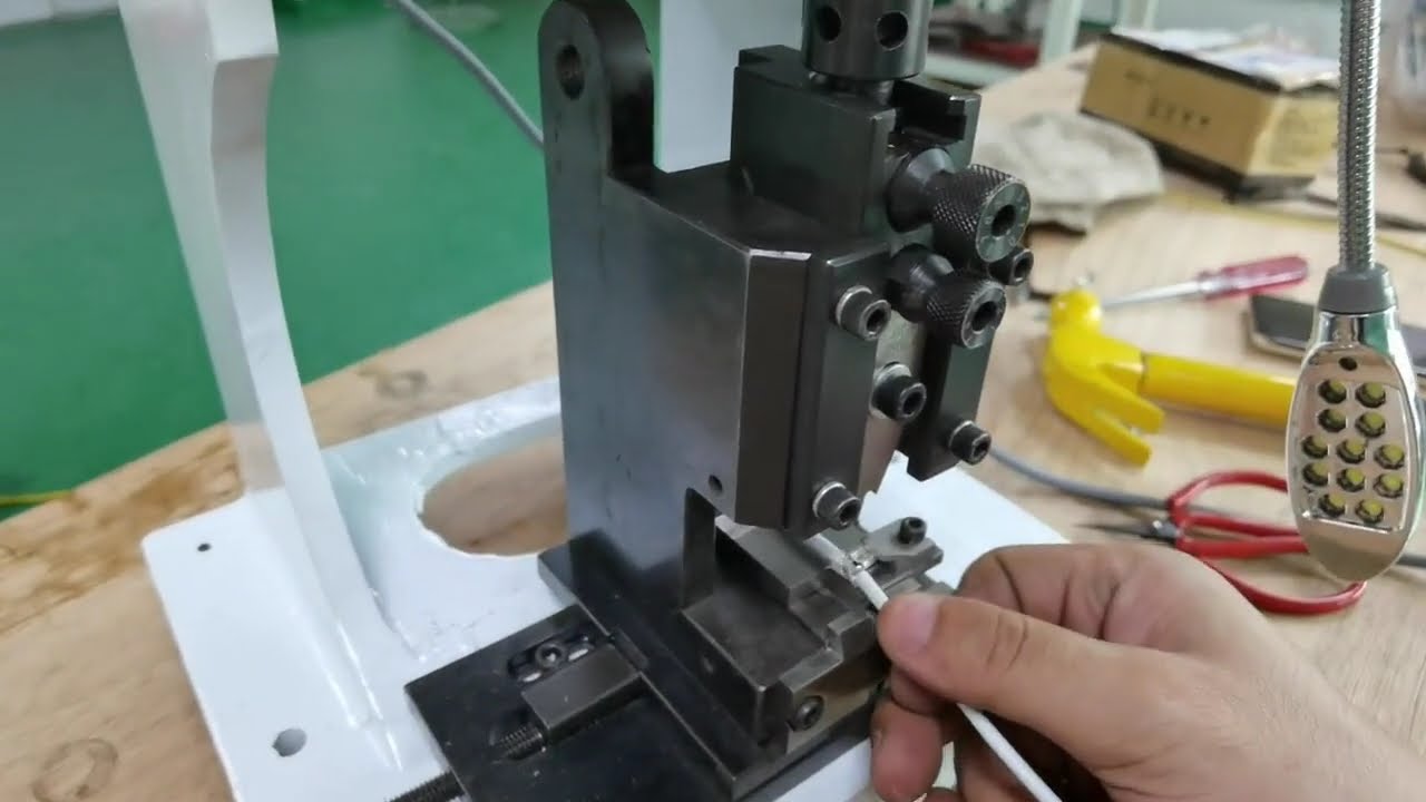 2.0-T Terminal Machine Mold and Accessories