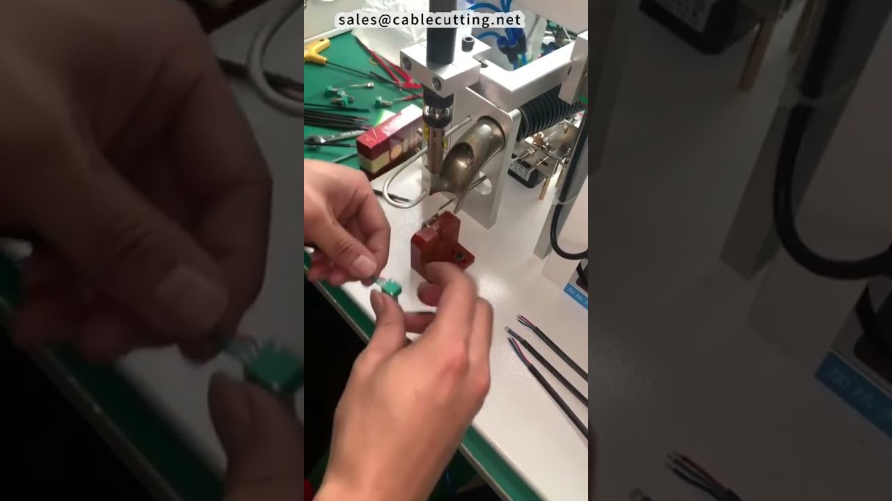 Máquina de Soldadura Semiautomática para Productos Complejos – Demostración Industrial #factory #machine #diy