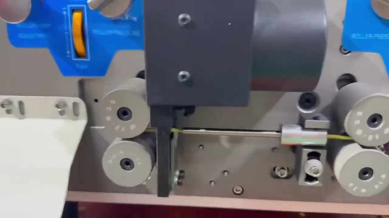 ¡Arranque Preciso con un Solo Clic! Máquina Pelacables Automática para Procesamiento de Cables