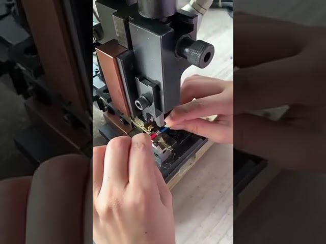 Máquina Crimpadora de Terminales Tipo Cadena Super Silenciosa 40 Toneladas para Cables hasta 10 mm² (AWG 7)