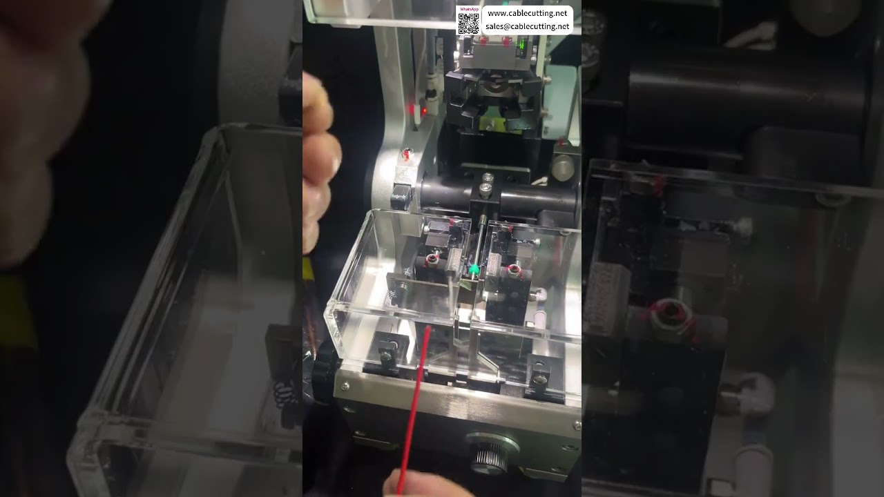 Inserción Semiautomática de Tapón Impermeable con Alimentación por Guía - Proceso Suave para Configuración de Herramientas Automáticas