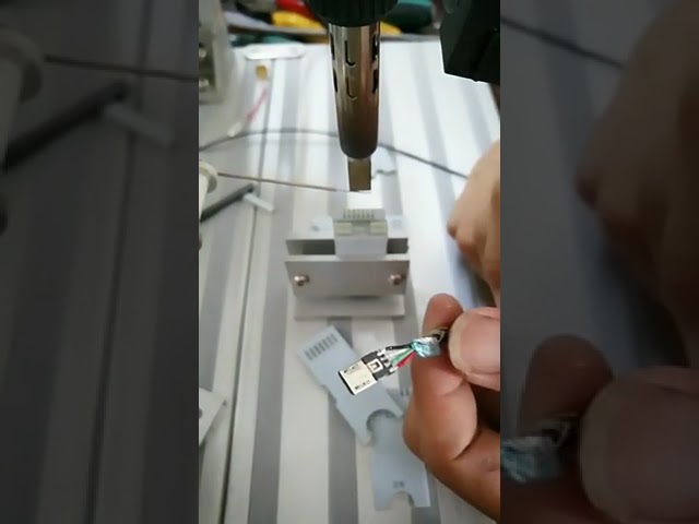 Máquina de Soldadura de Cable USB Tipo C de Alta Precisión - Soldadura Automática para iPhone USB-A y DIY