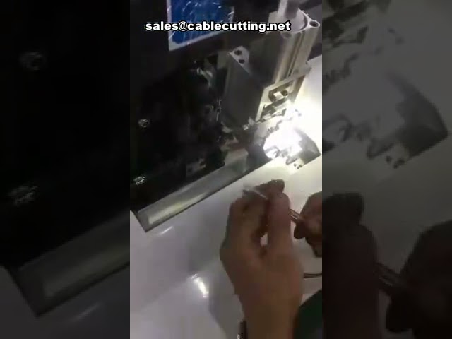Máquina Pelacables y Crimpadora de Terminales Automática | Procesamiento de Cables Eficiente
