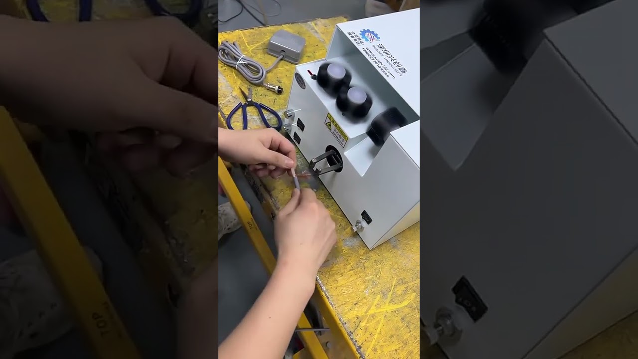 Máquina Neumática de Cepillado y Torcido de Cables Eléctricos 220V - Para Arneses de Cableado